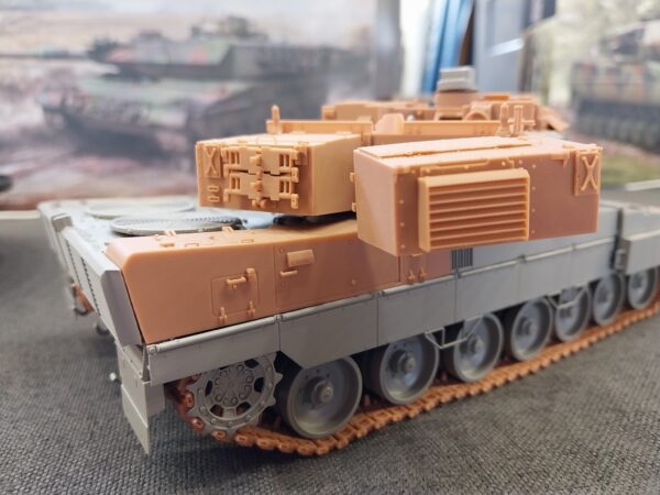 LEOPARD 2 HEL (1/35)