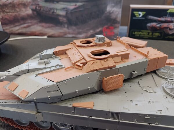 LEOPARD 2 HEL (1/35)
